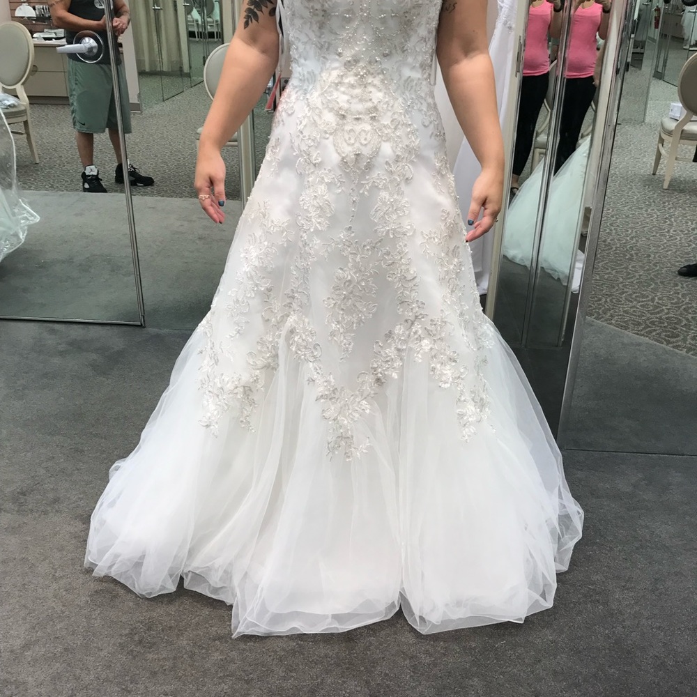 Wedding dress David’s Bridal dress brand new